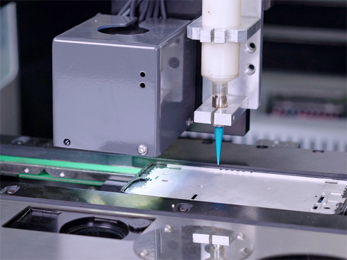 为什么自动点胶机越来越受到更多企业欢迎